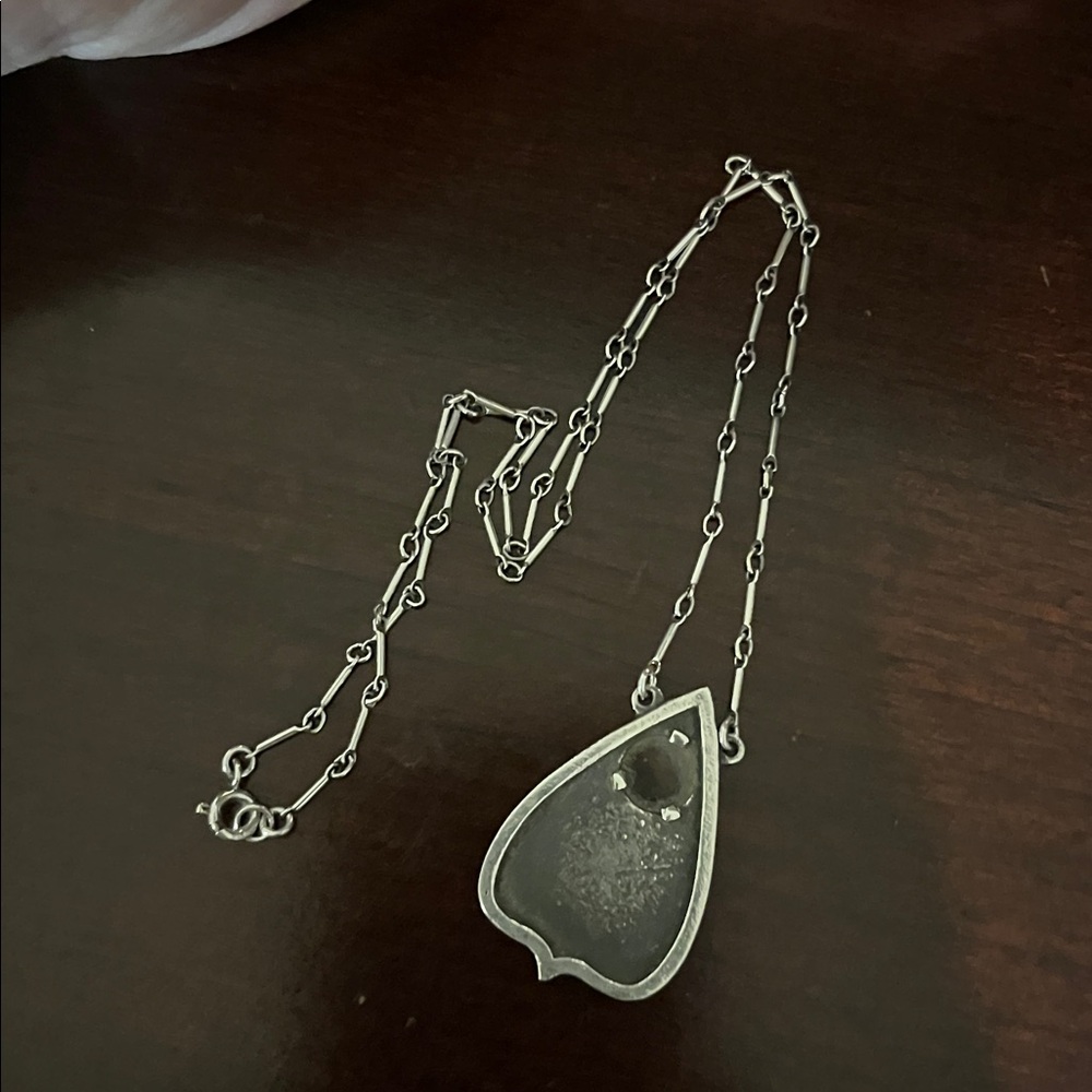 BLOOD MILK JEWELS
Planchette. Medium Oracle Necklace. - Picture 14 of 16